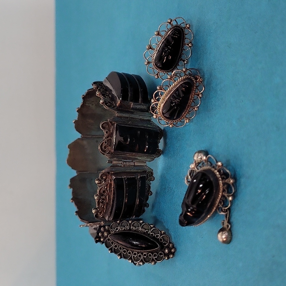 Vintage Art Dec Bracelet Ring Earrings Brooch Set